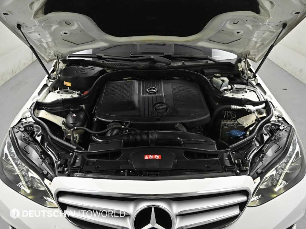 Mercedes Benz E class - Vista 6