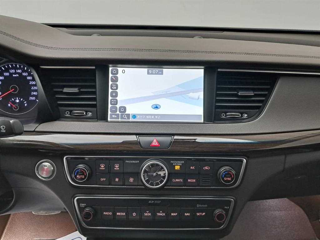 KIA K7 - Vista 9