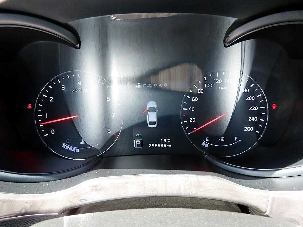 KIA K9 - Vista 9
