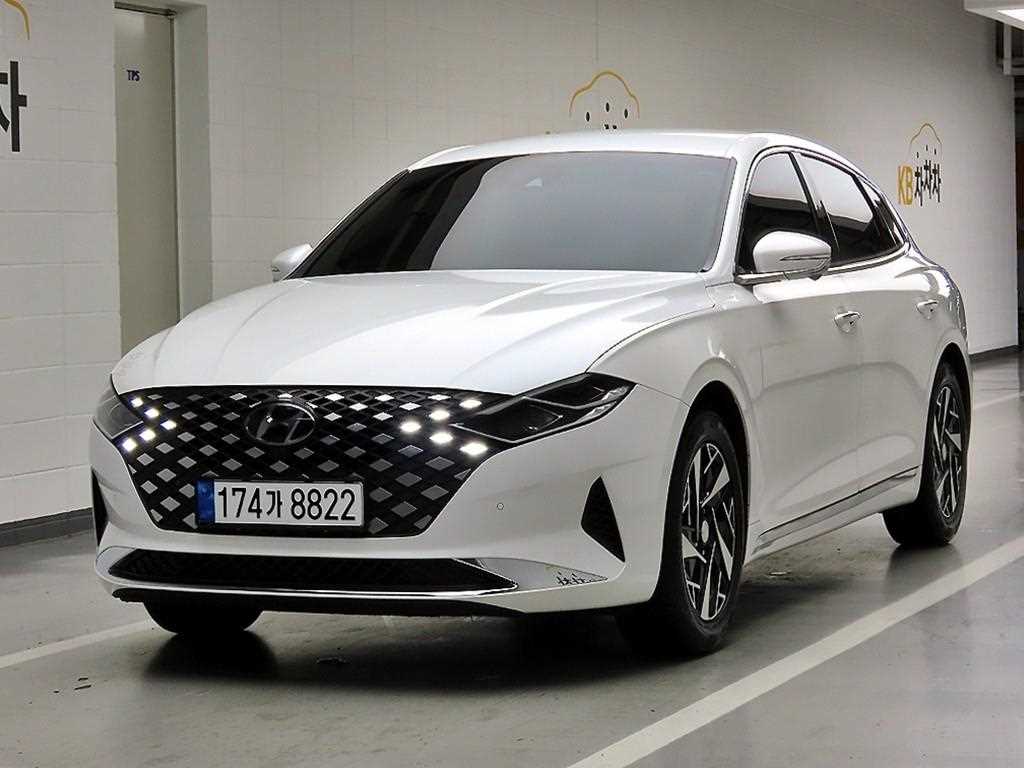 HYUNDAI Grandeur - Vista 2