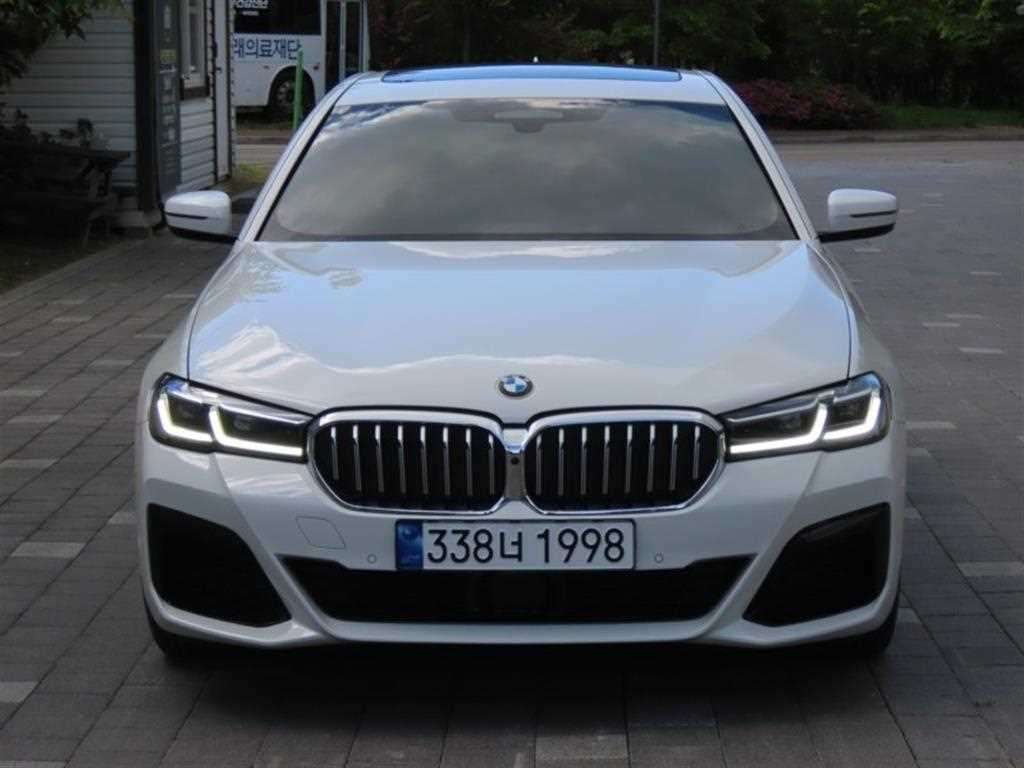 BMW 5 Series 2023 Blanco - Importación desde Corea - HF Imports Iquique - Foto 1