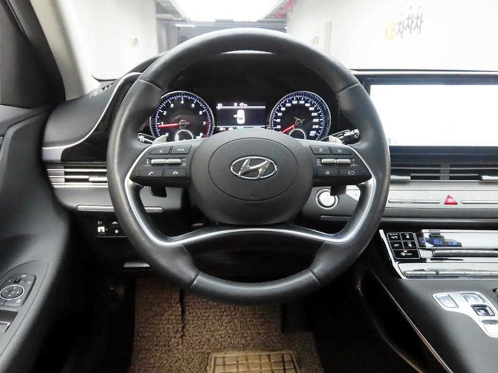 HYUNDAI Grandeur - Vista 8