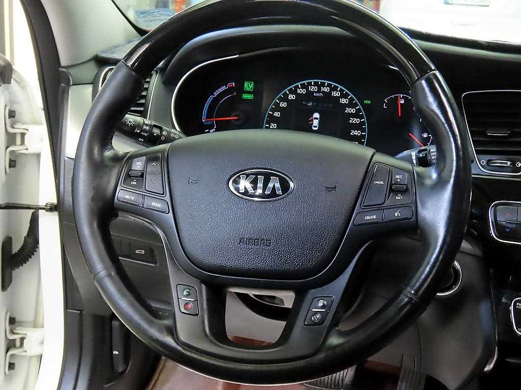 KIA K7 - Vista 8