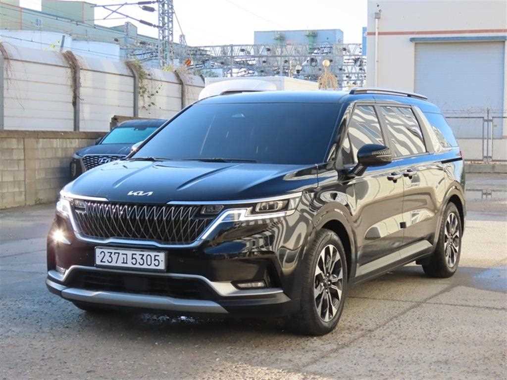 KIA Carnival 2023 Negro - Importación desde Corea - HF Imports Iquique - Foto 1