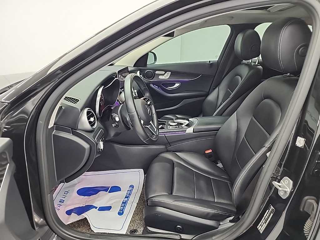 Mercedes Benz C Class - Vista 11