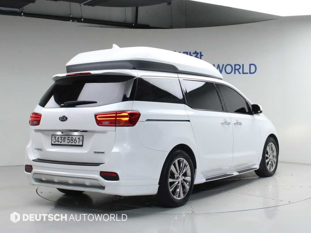 KIA Carnival - Vista 2