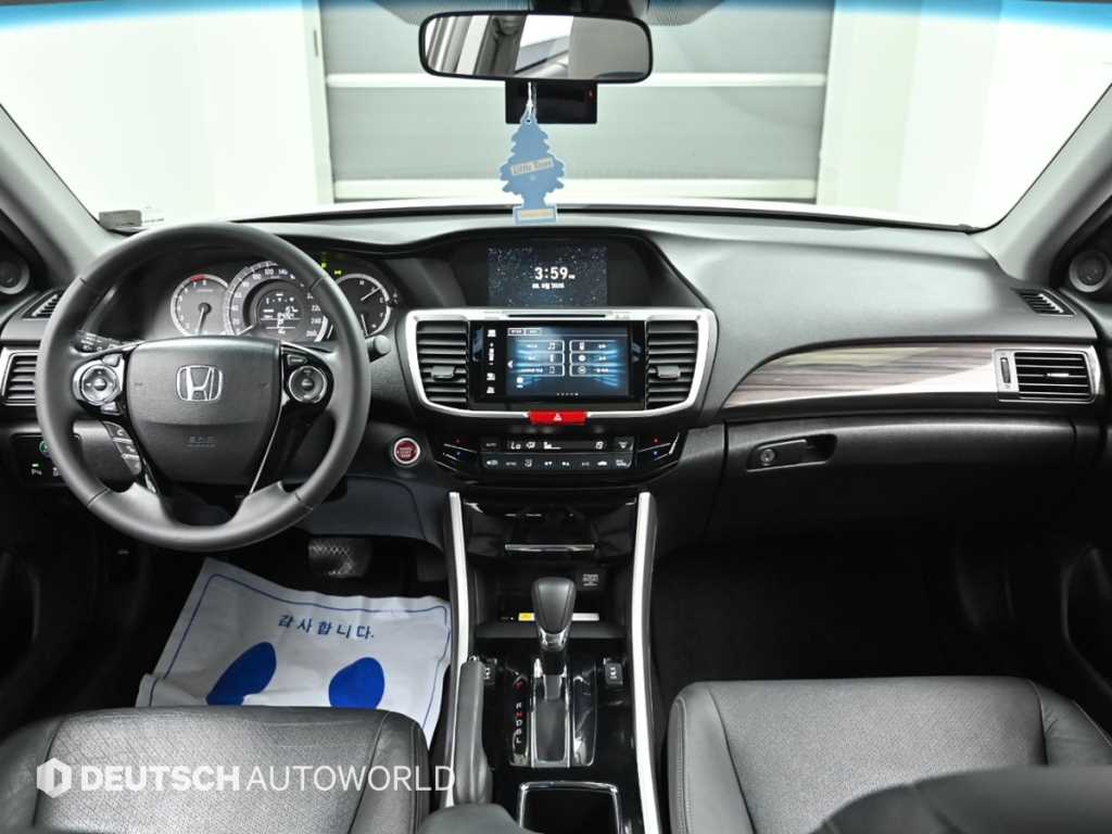 Honda Accord - Vista 7