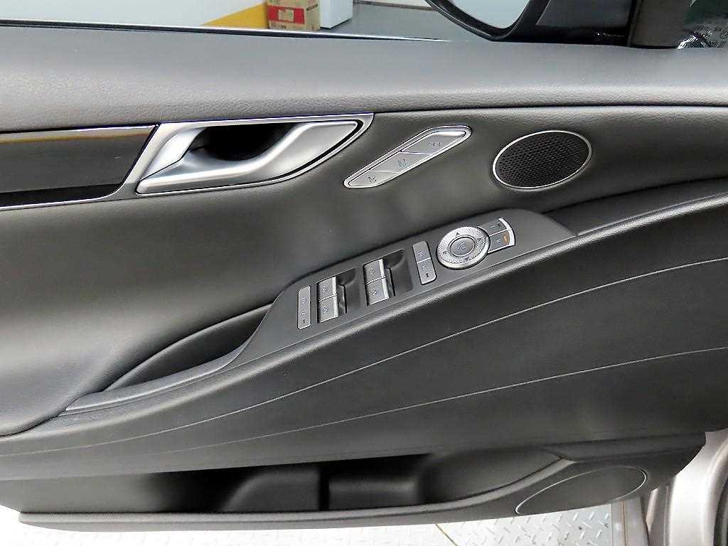 Genesis G80 - Vista 11