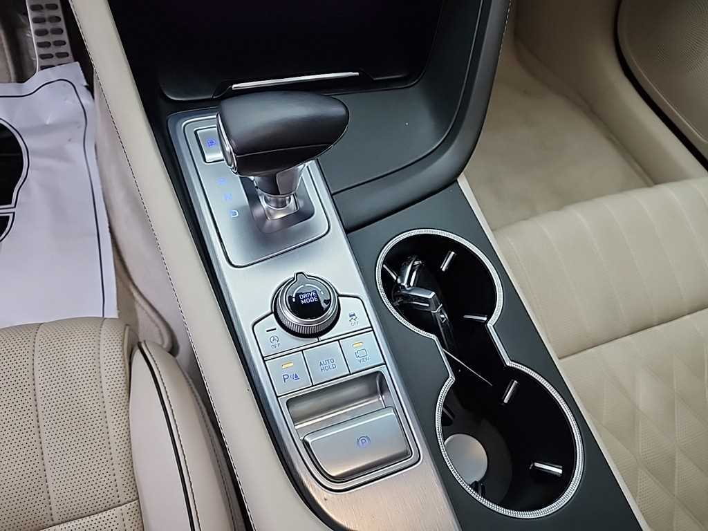 Genesis G70 - Vista 8