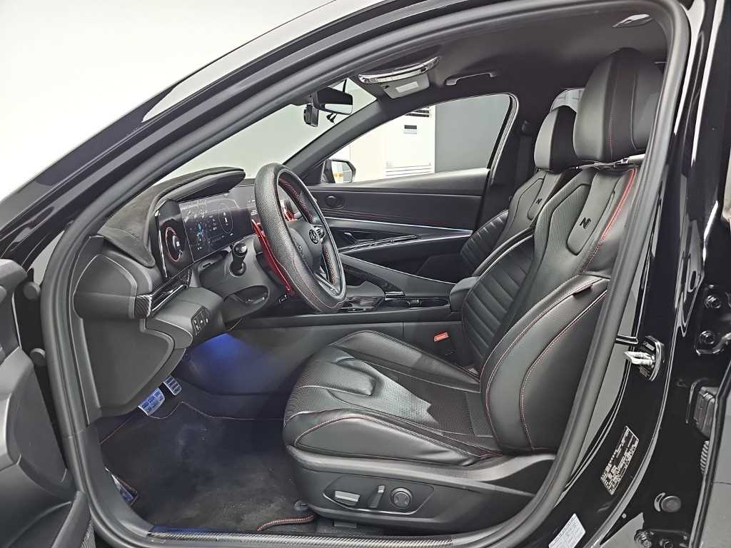 HYUNDAI Avante - Vista 11