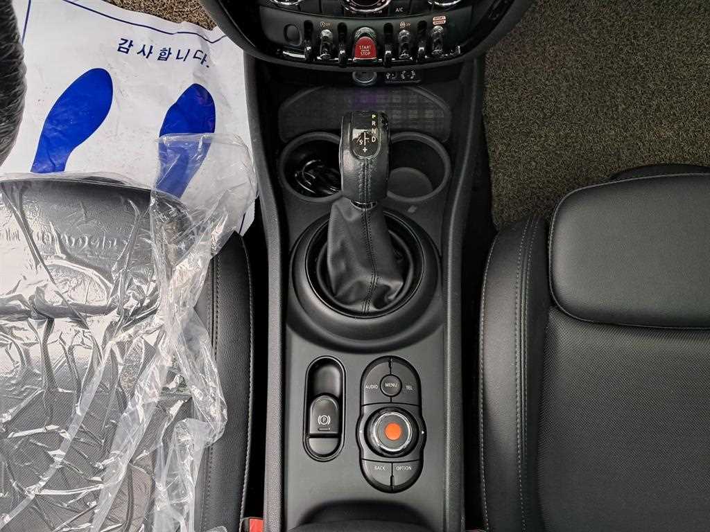 Mini Clubman 2018 Rojo - Importación desde Corea - HF Imports Iquique - Foto 13