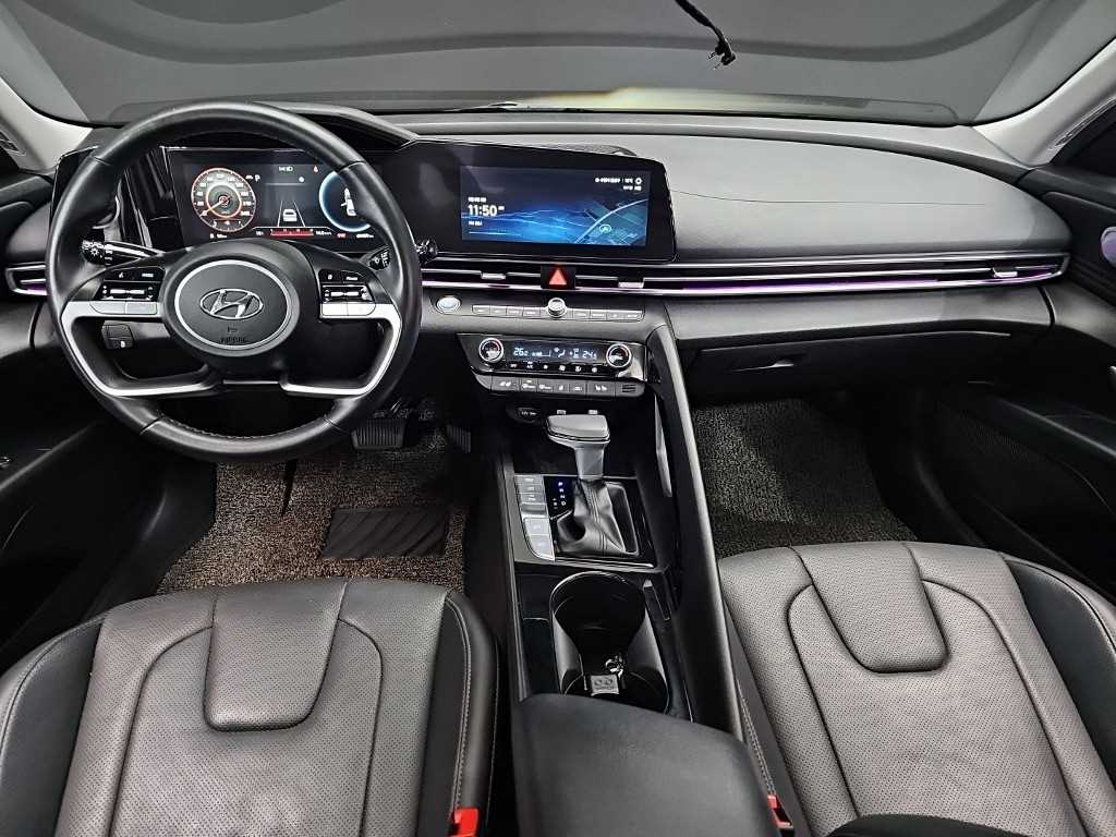 HYUNDAI Avante - Vista 7