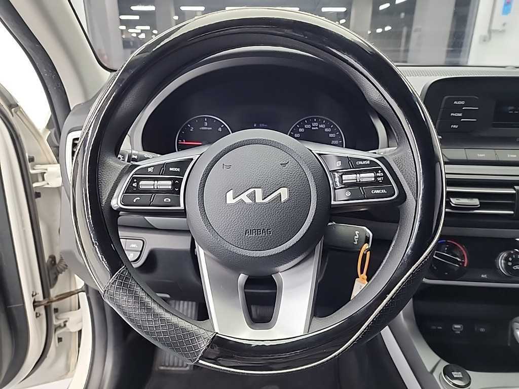KIA Seltos - Vista 10