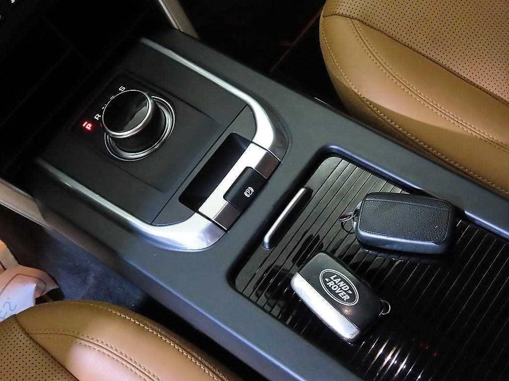 Land Rover Discovery Sports - Vista 12