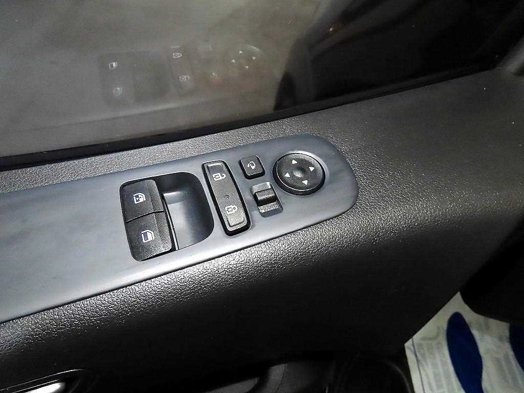 HYUNDAI Staria - Vista 12
