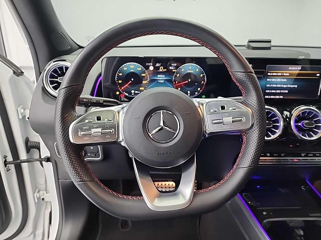 Mercedes Benz GLB Class - Vista 9