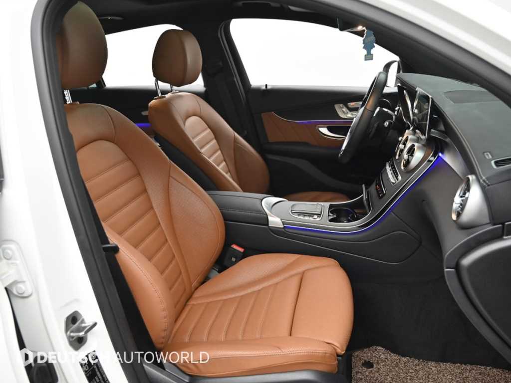 Mercedes Benz GLC Class - Vista 10