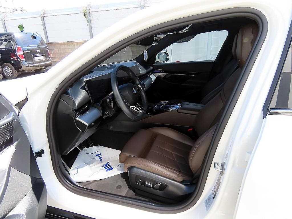 BMW 5 Series - Vista 5