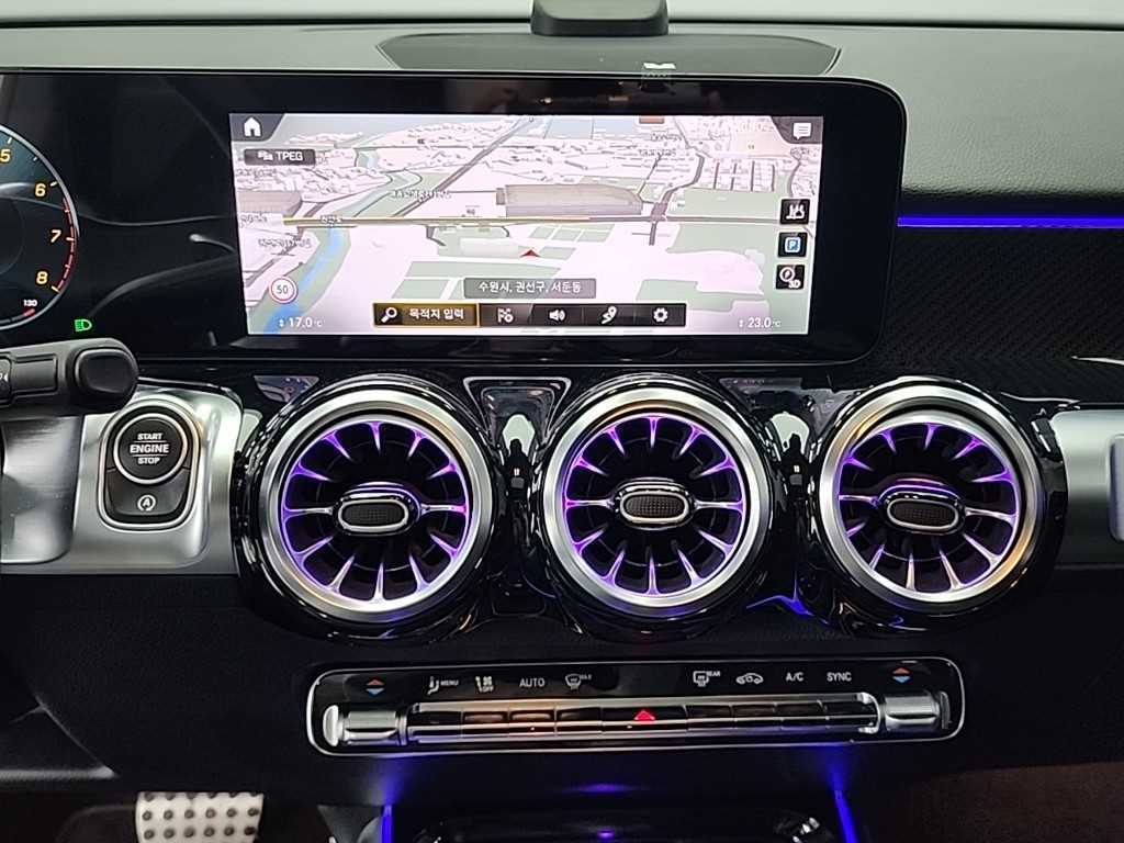 Mercedes Benz GLB Class - Vista 10