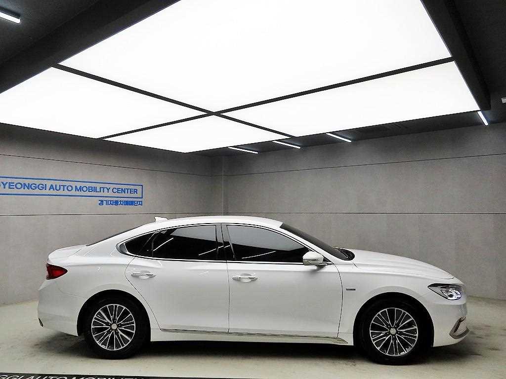 HYUNDAI Grandeur - Vista 2