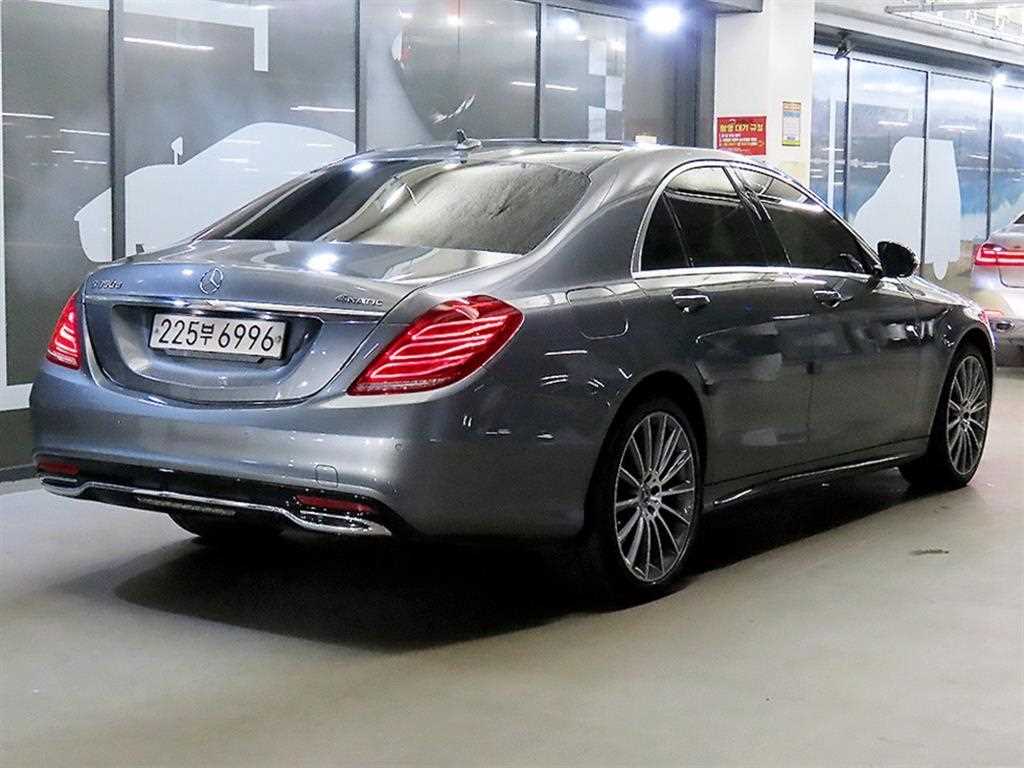 Mercedes Benz S Class - Vista 4