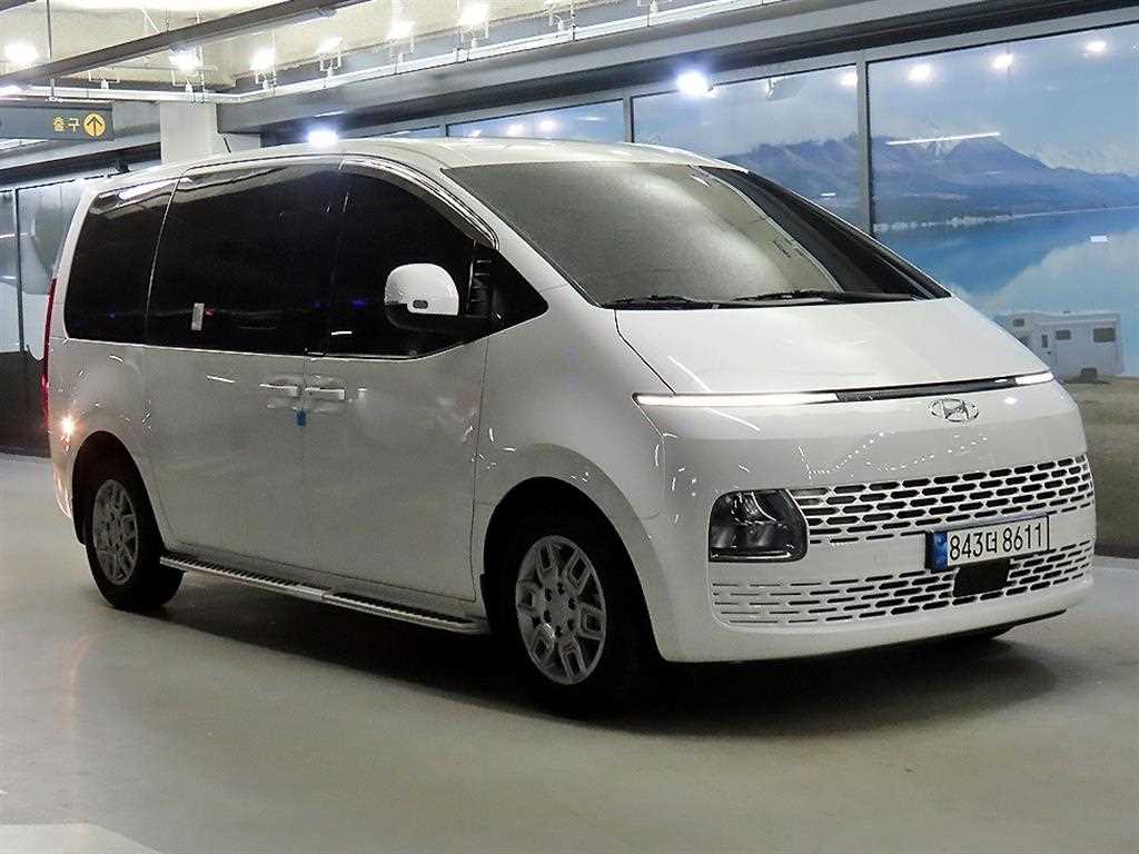 HYUNDAI Staria - Vista 2