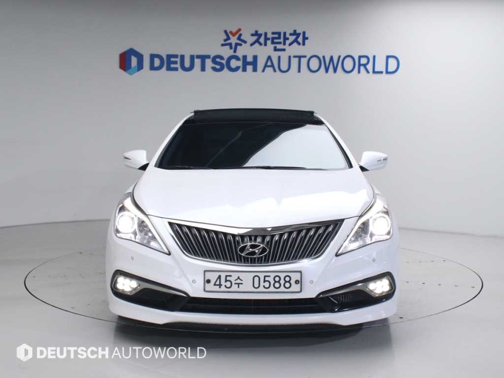 HYUNDAI Grandeur - Vista 3