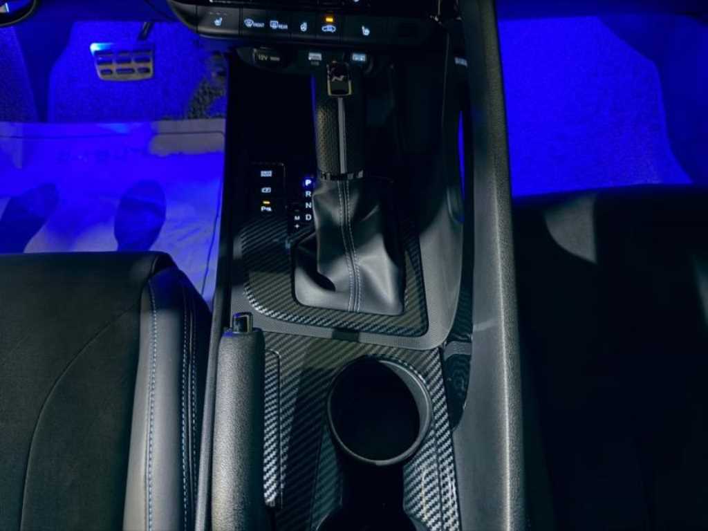 HYUNDAI Avante - Vista 11