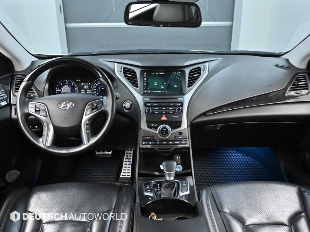 HYUNDAI Grandeur - Vista 7