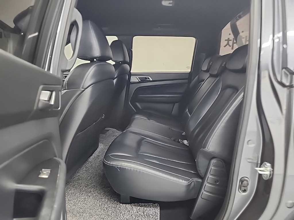 Ssangyong Rexton - Vista 12