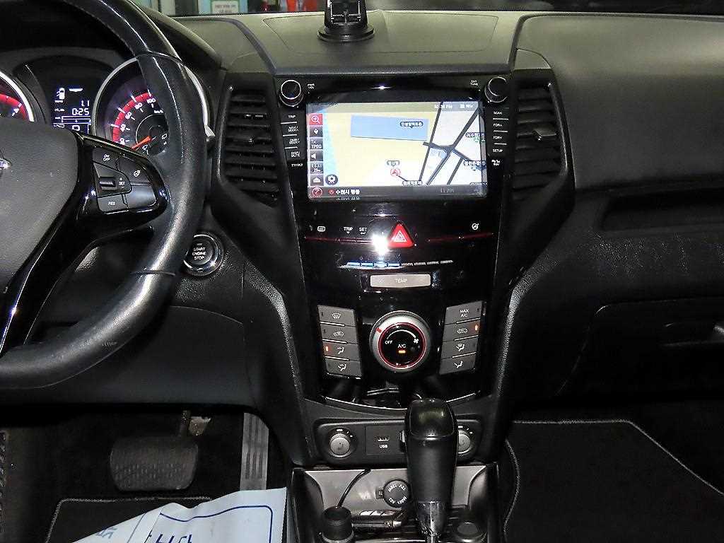 Ssangyong Tivoli - Vista 11