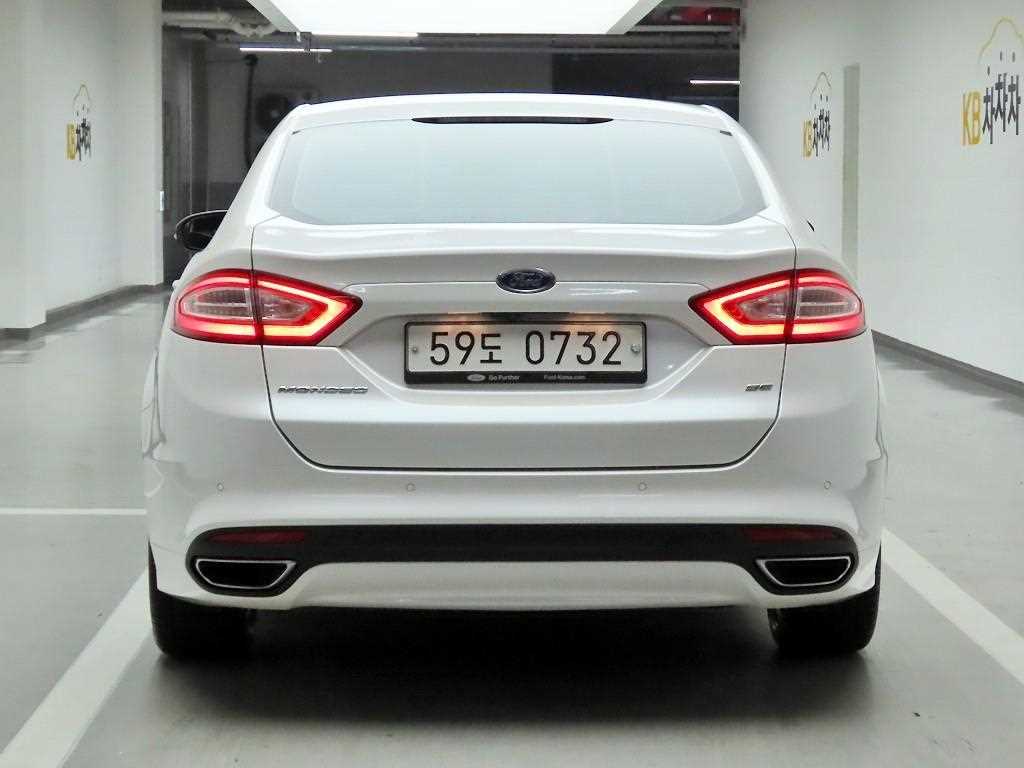 Ford Mondeo - Vista 3
