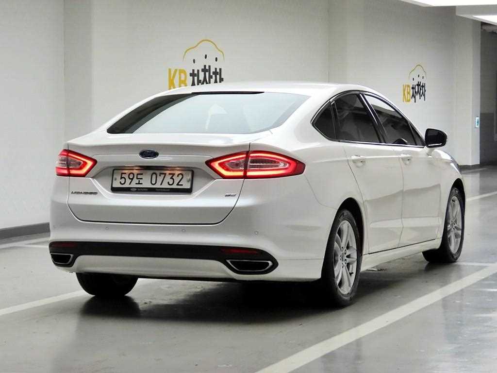 Ford Mondeo - Vista 4