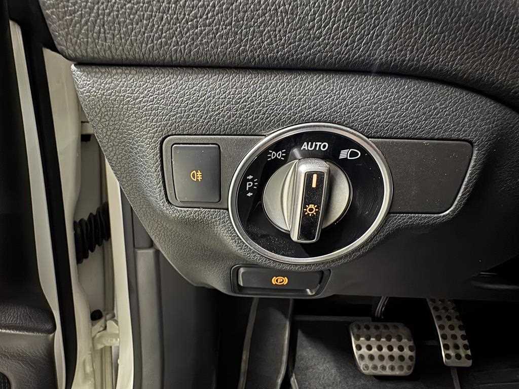 Mercedes Benz CLA Class 2018 Blanco - Importación desde Corea - HF Imports Iquique - Foto 18