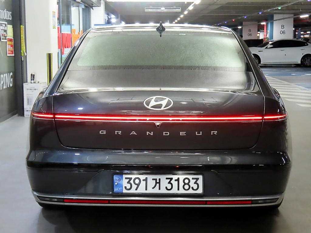 HYUNDAI Grandeur - Vista 5