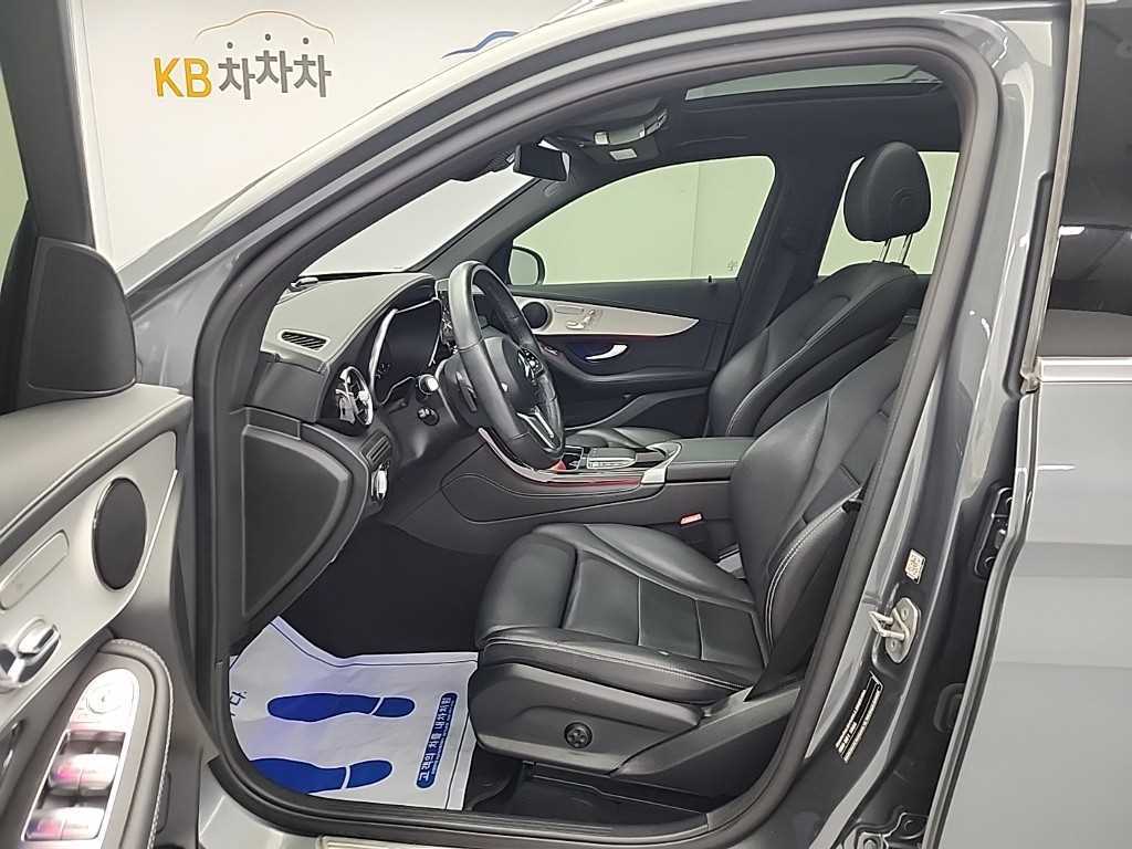 Mercedes Benz GLC Class - Vista 11