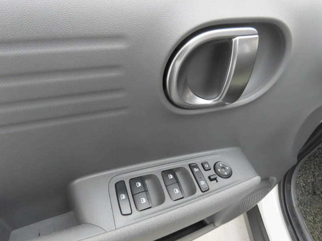 HYUNDAI Casper - Vista 9