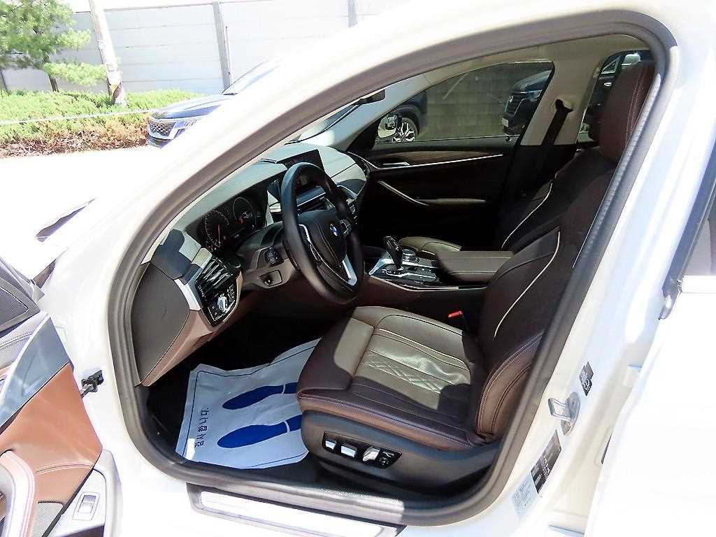 BMW 5 Series - Vista 5