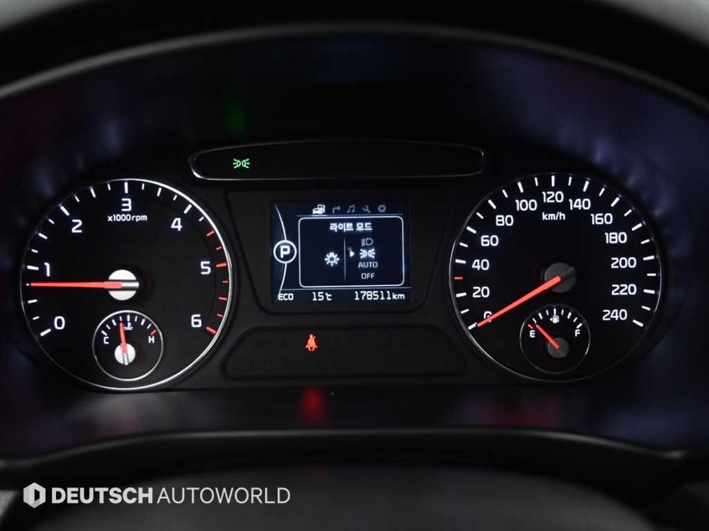 KIA Sorento - Vista 8