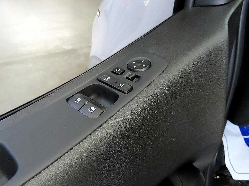 HYUNDAI Staria 2024 Blanco - Importación desde Corea - HF Imports Iquique - Foto 13