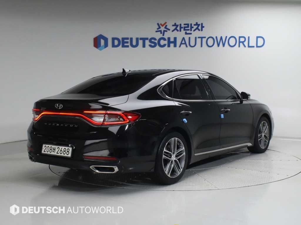 HYUNDAI Grandeur - Vista 2