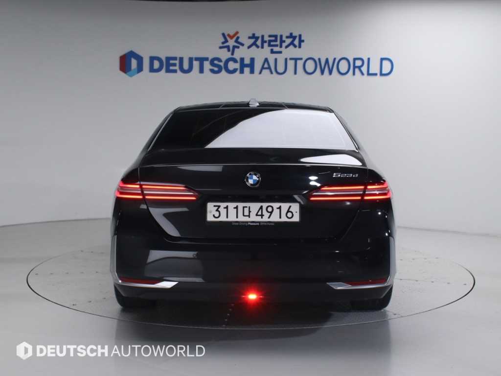 BMW 5 Series - Vista 4