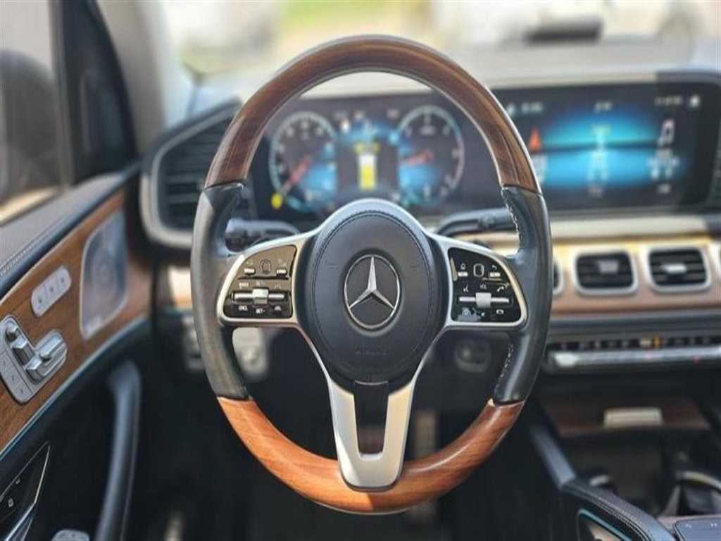 Mercedes Benz GLS Class - Vista 12