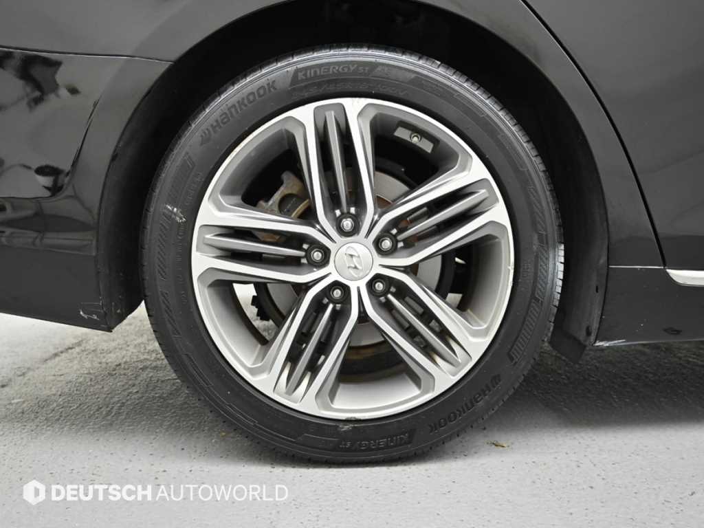 HYUNDAI Grandeur - Vista 5
