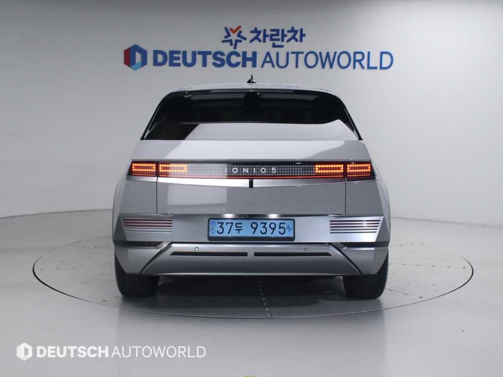 HYUNDAI Ioniq 5 - Vista 4