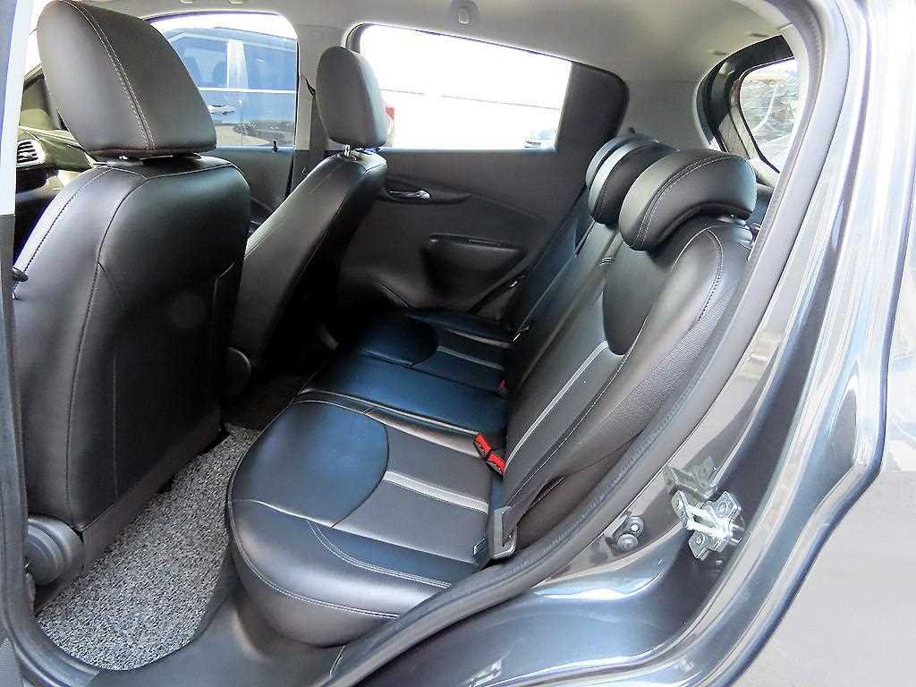 Chevrolet Spark - Vista 6