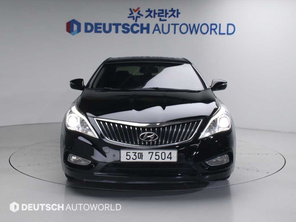 HYUNDAI Grandeur - Vista 3