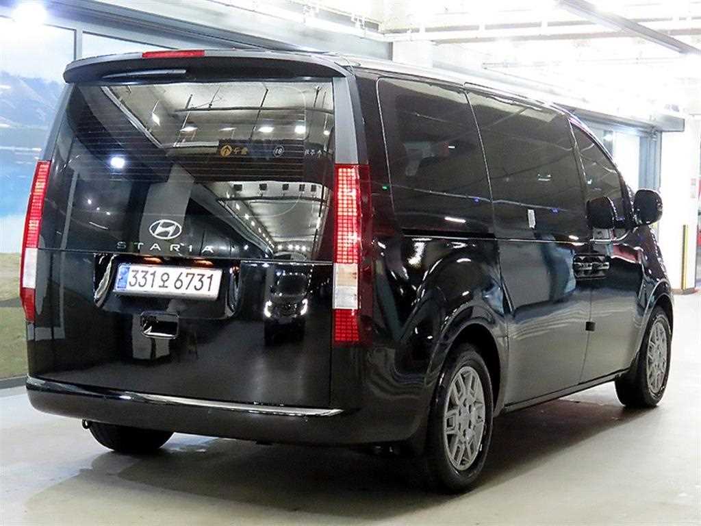 HYUNDAI Staria - Vista 4