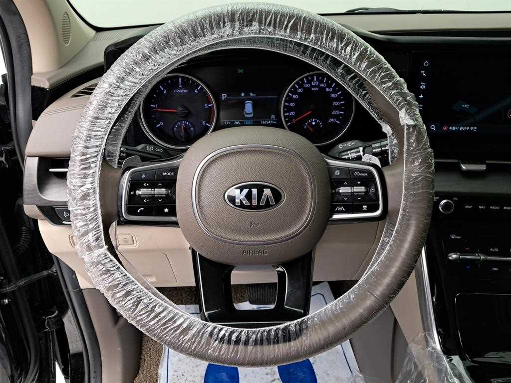 KIA Carnival - Vista 7