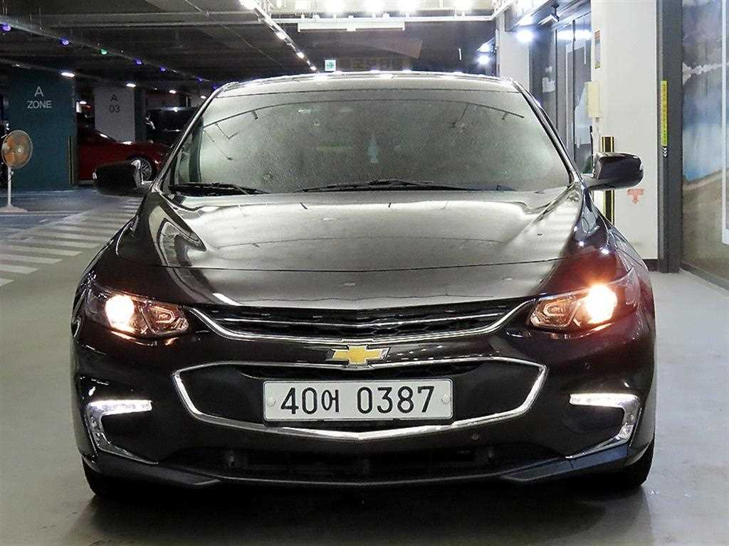Chevrolet Malibu - Vista 2